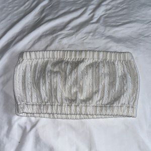 Ribbed White sweater strapless crop